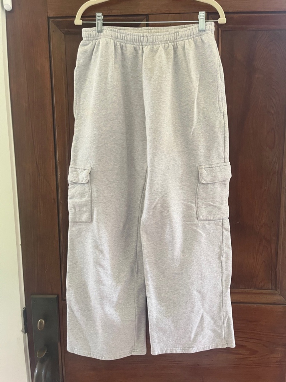 Brandy Melville Light Gray Cargo Sweatpants - Casual Joggers medium - Picture 2 of 9